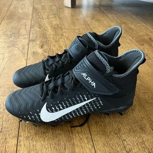 Nike Alpha Menace Pro 2D football cleat!